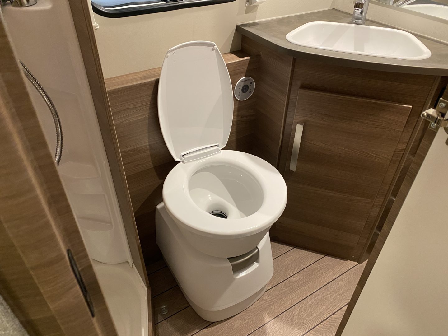 Knaus Sport 500 KD SS фотография  номер 14616