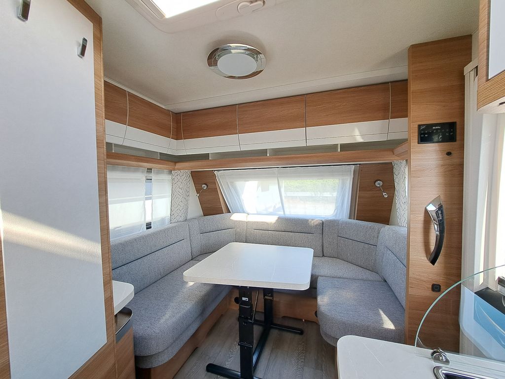 Hobby De Luxe 460 LU фотография  номер 30144
