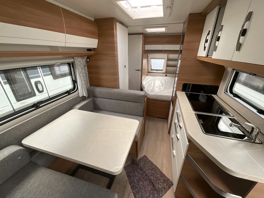 Hobby De Luxe 540 KMFe фотография  номер 30290