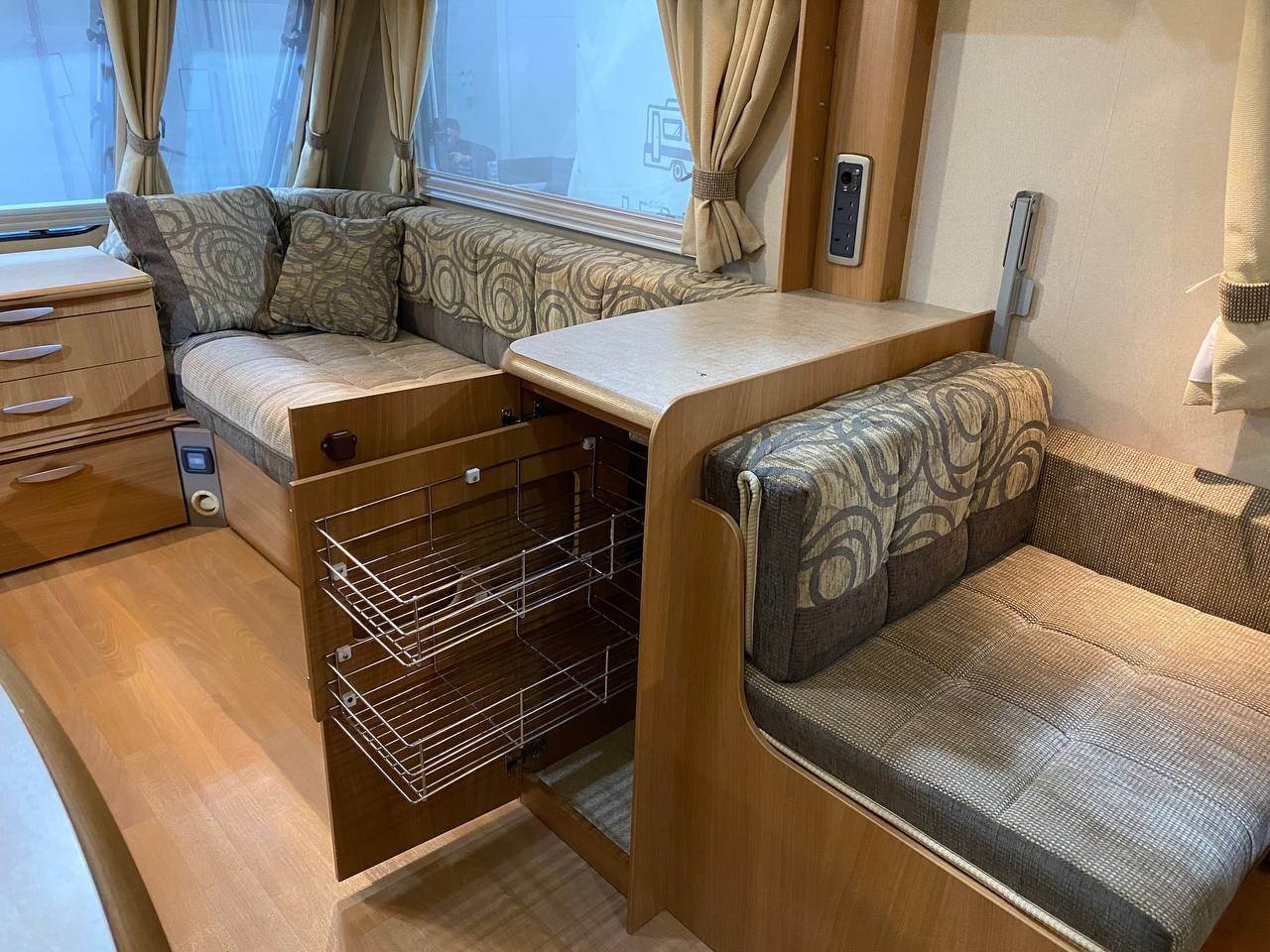 Swift Challenger 530 2010 фотография  номер 34248