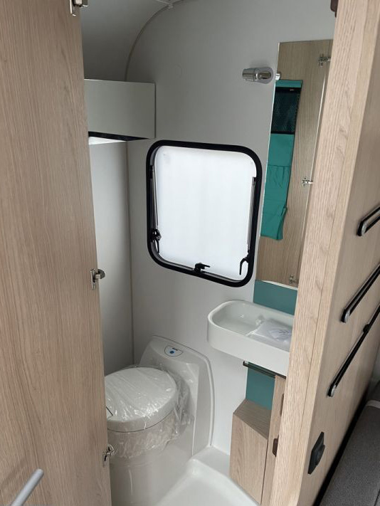 Adria Aviva 442 PH фотография  номер 32030