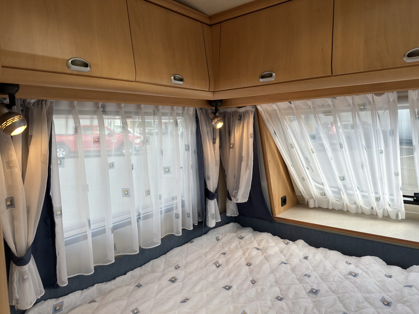 Hobby De Luxe Easy 400 SF 2004 фотография  номер 54593