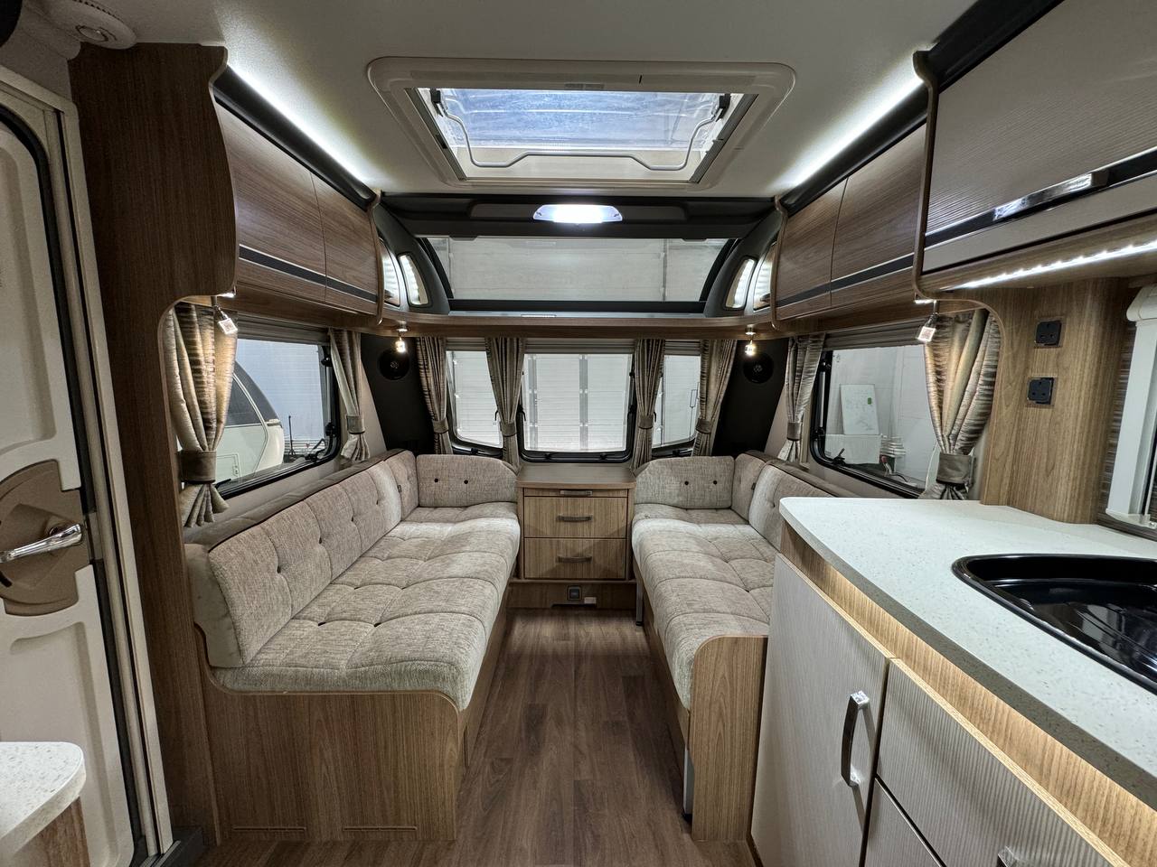 Coachman Laser 675 2017 фотография  номер 40173