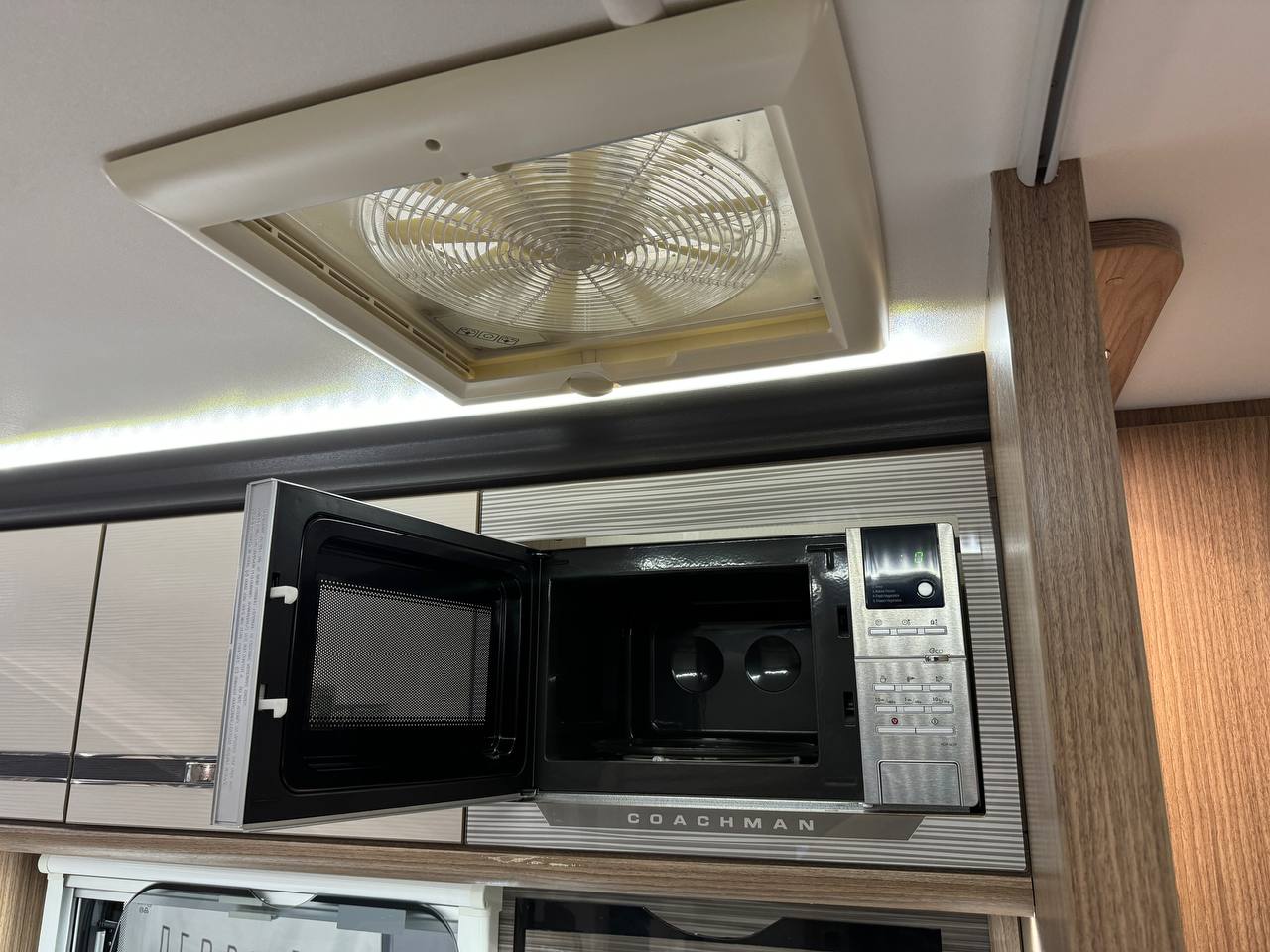 Coachman Laser 675 2017 фотография  номер 40182