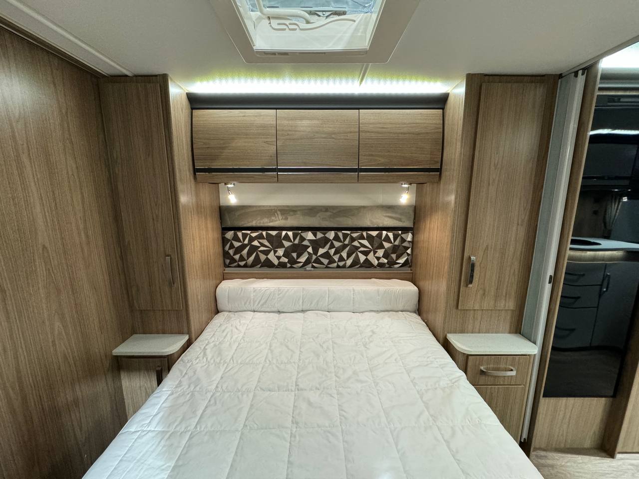 Coachman Laser 675 2017 фотография  номер 40189