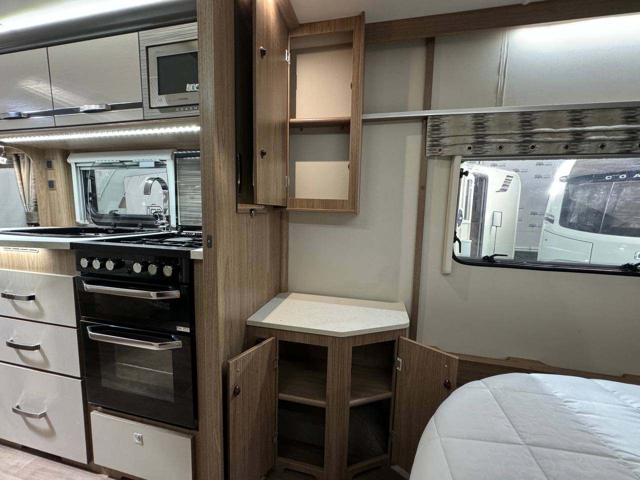 Coachman Laser 675 2017 фотография  номер 40192
