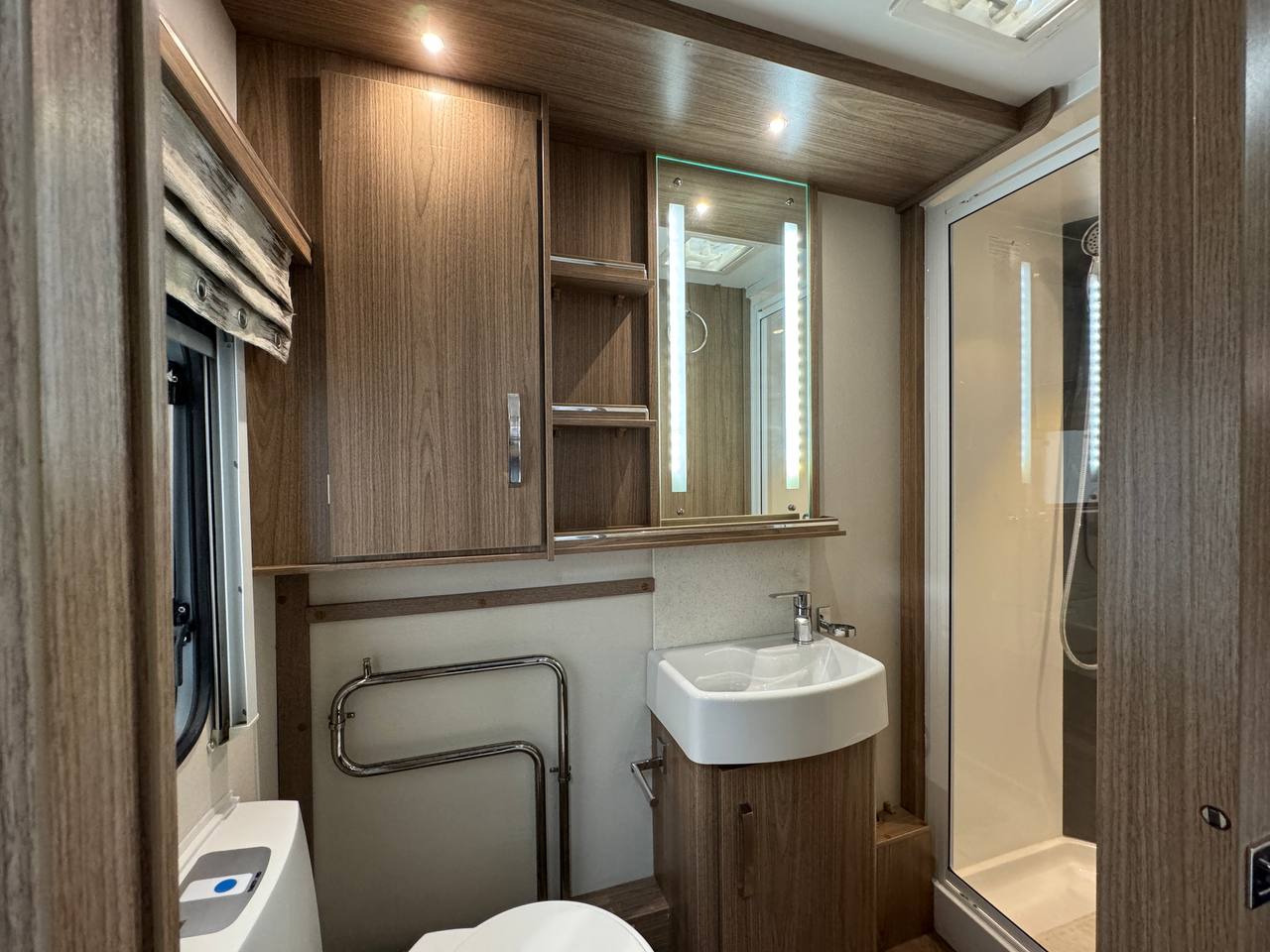 Coachman Laser 675 2017 фотография  номер 40195