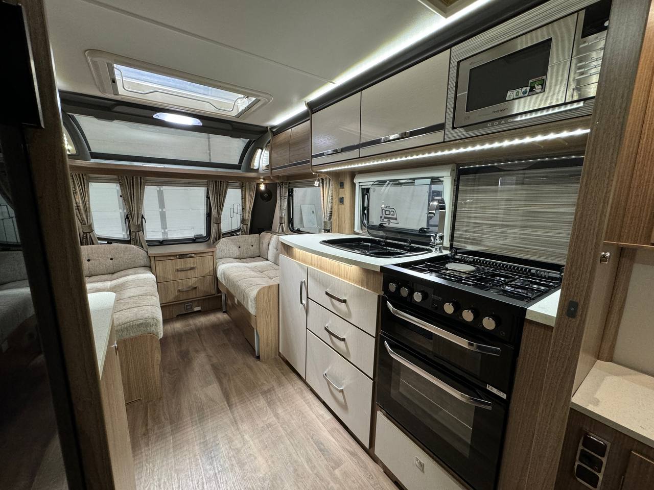 Coachman Laser 675 2017 фотография  номер 40169