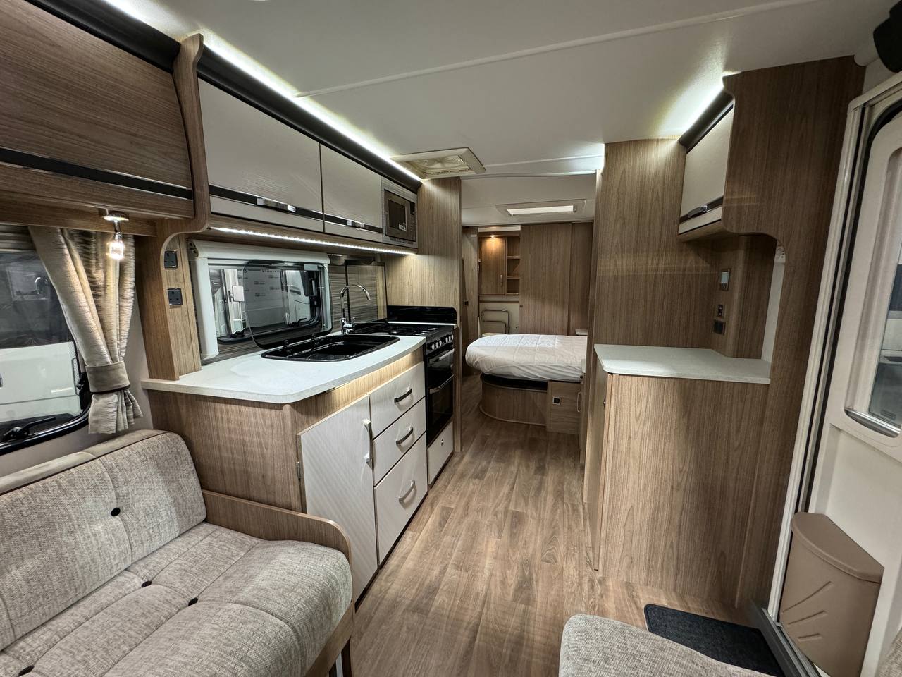 Coachman Laser 675 2017 фотография  номер 40170