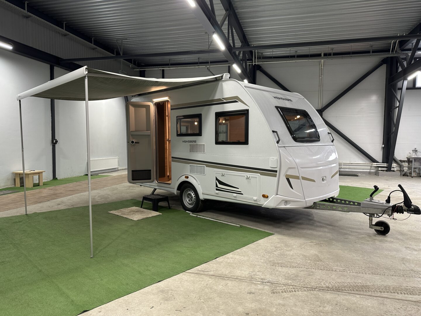 Weinsberg CaraOne 390 QD 2023 фотография  номер 53074