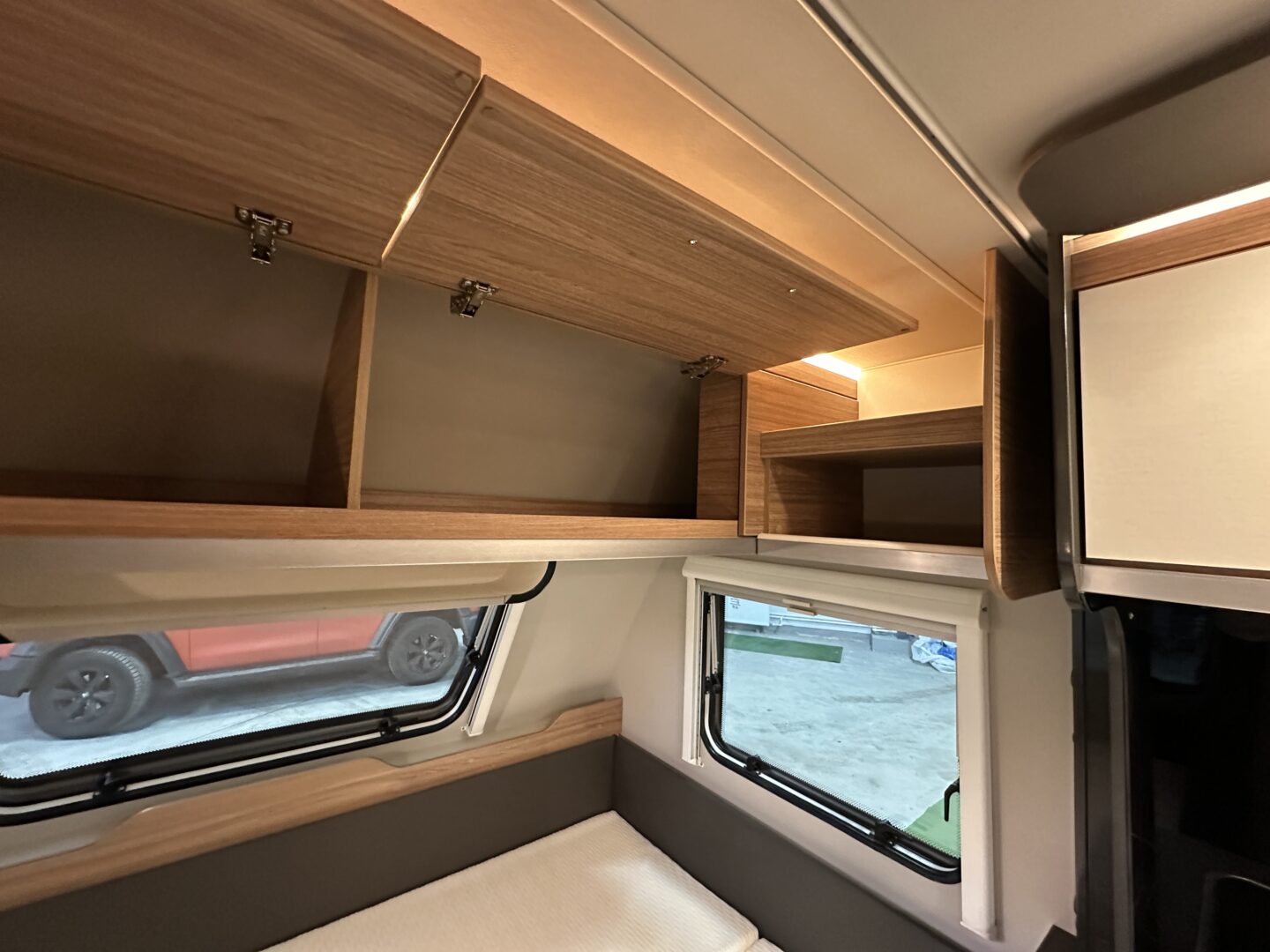 Weinsberg CaraOne 390 QD 2023 фотография  номер 53069