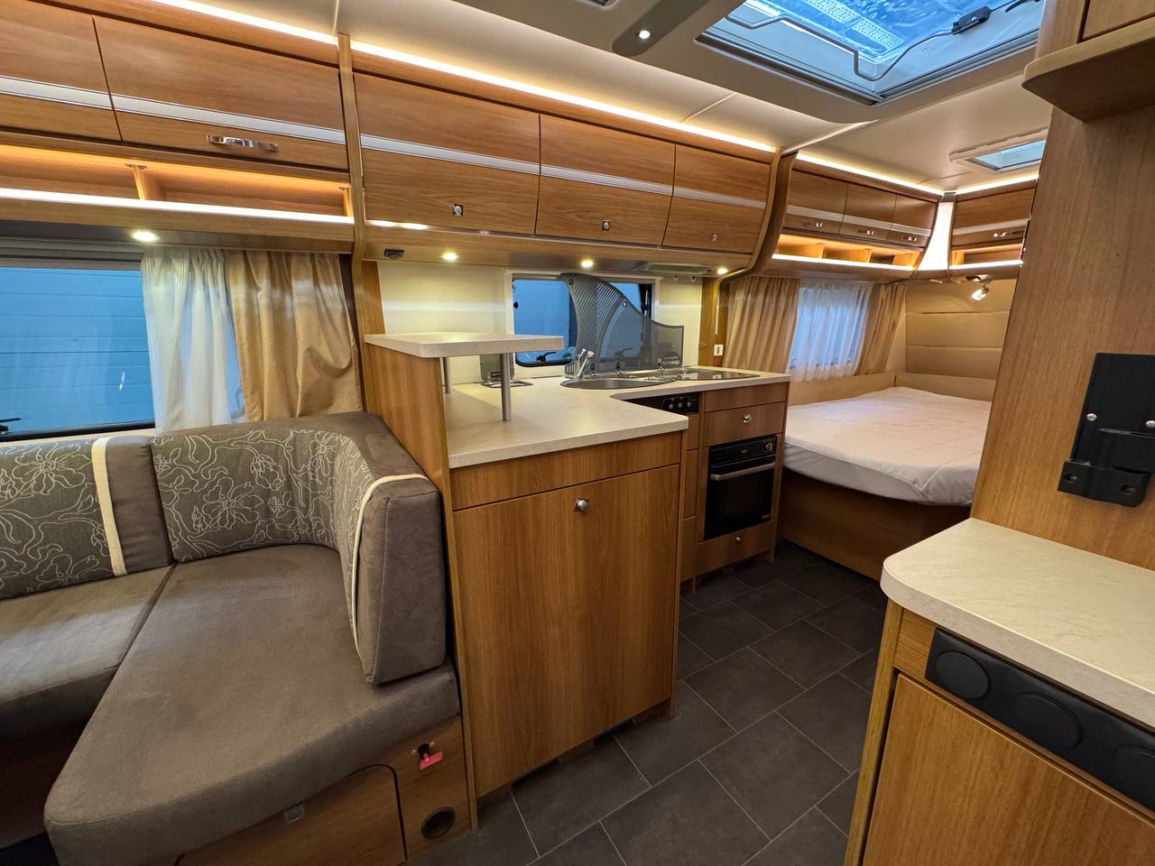 Dethleffs Nomad 560 FR 2014 фотография  номер 43889