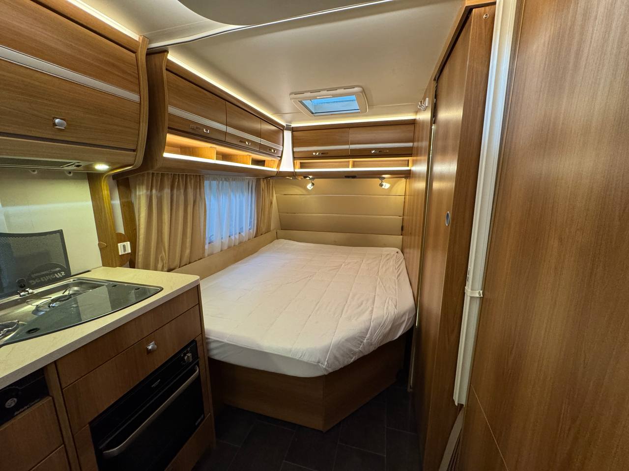 Dethleffs Nomad 560 FR 2014 фотография  номер 43901