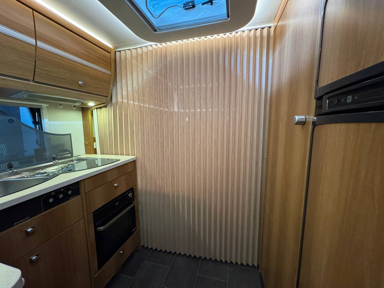 Dethleffs Nomad 560 FR 2014 фотография  номер 43902
