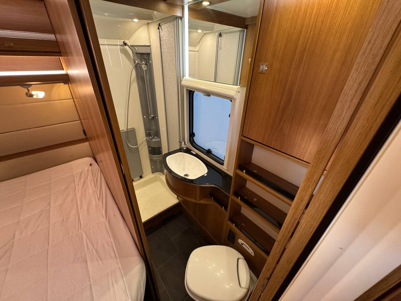 Dethleffs Nomad 560 FR 2014 фотография  номер 43882