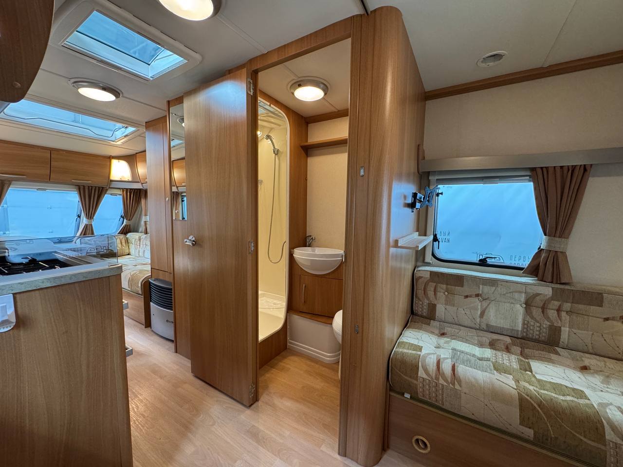Swift Charisma 540 2009 фотография  номер 45741