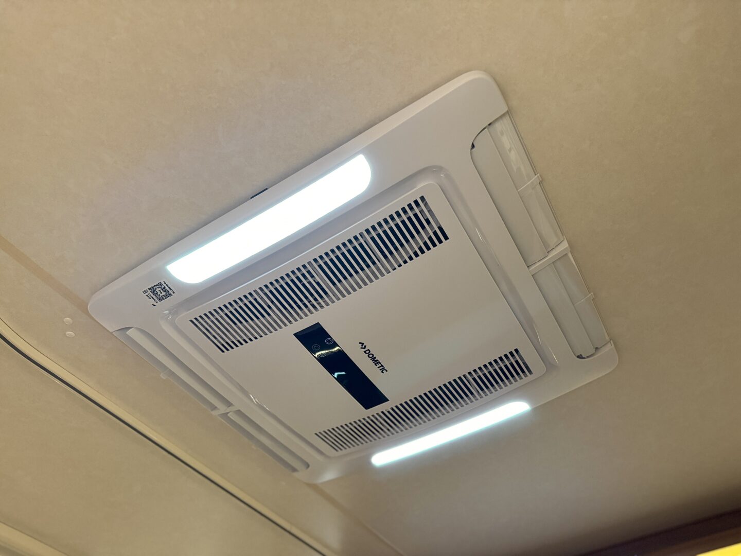 Накрышный кондиционер Dometic FreshJet FJX4 2200 - фото 4