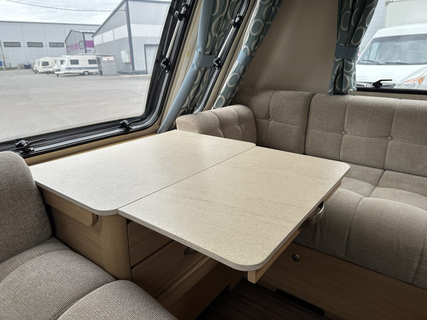Compass Corona 540 2014 фотография  номер 54932