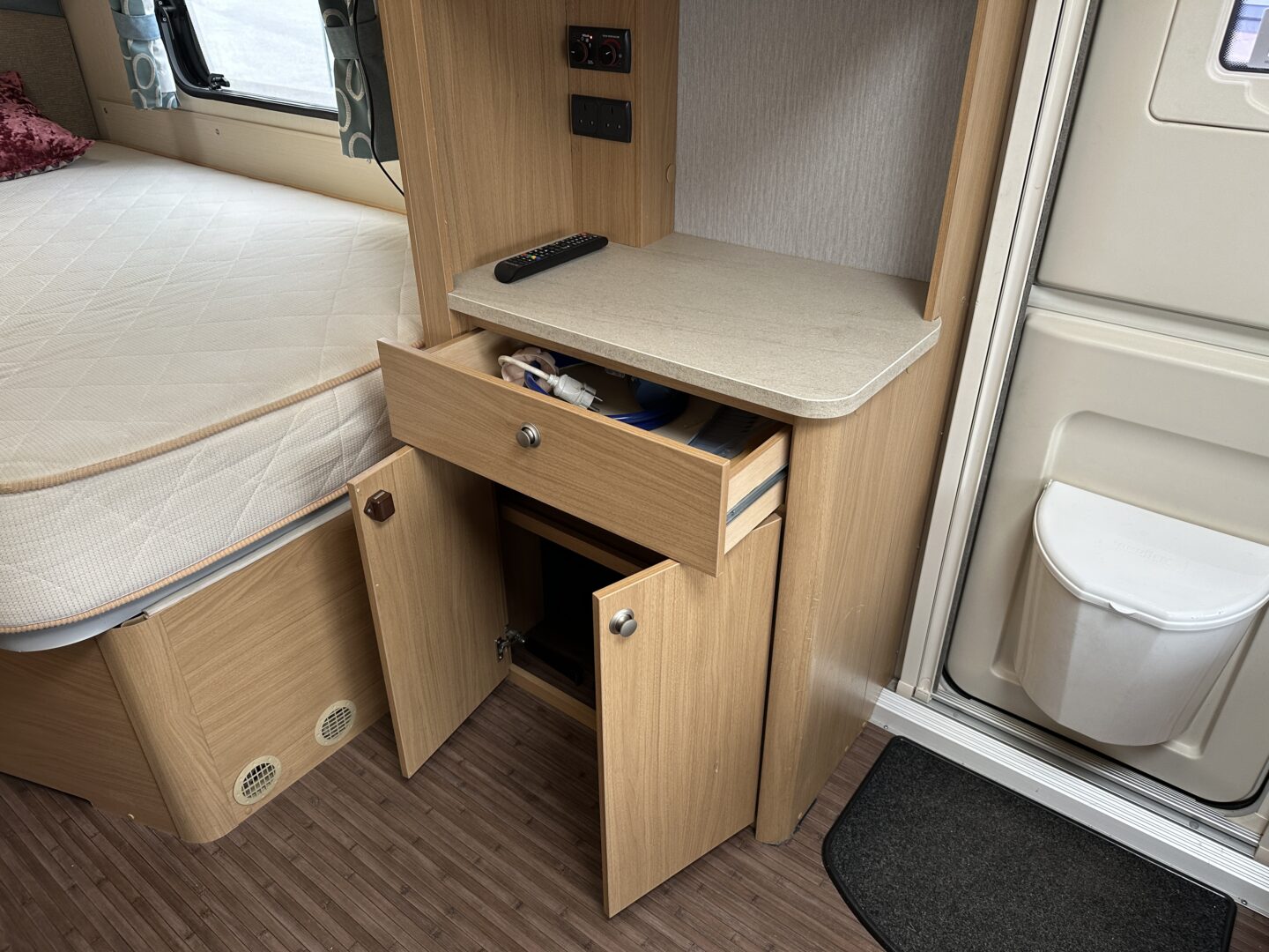 Compass Corona 540 2014 фотография  номер 54939