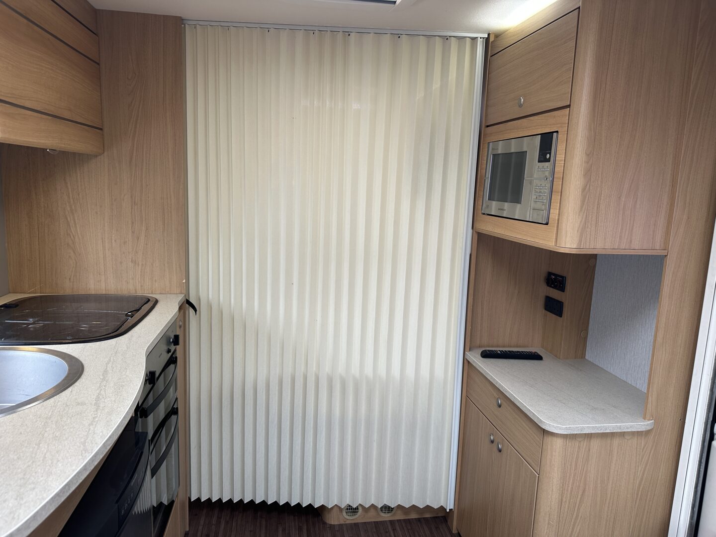 Compass Corona 540 2014 фотография  номер 54941