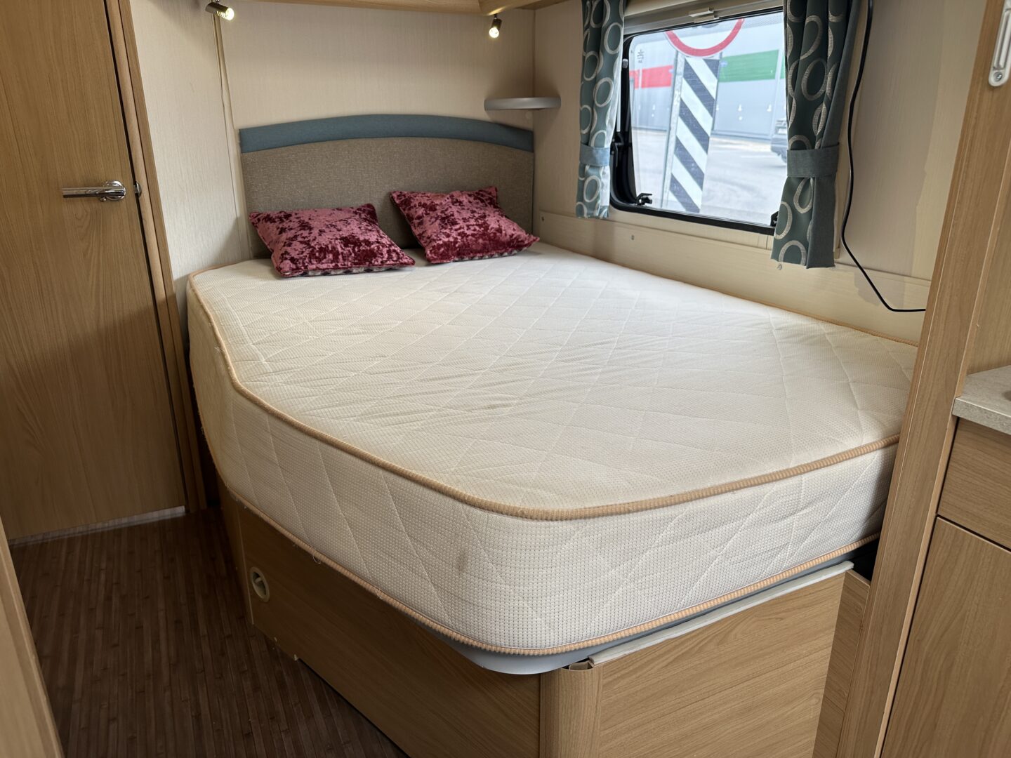 Compass Corona 540 2014 фотография  номер 54942