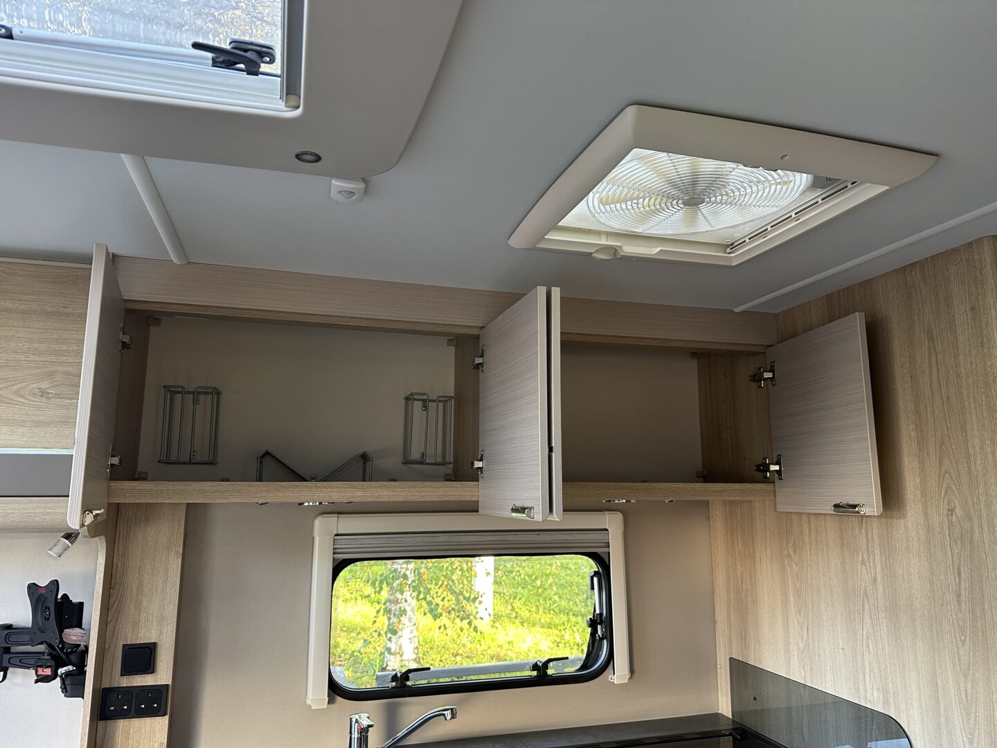 Elddis Chatsworth 868 2020 фотография  номер 56122