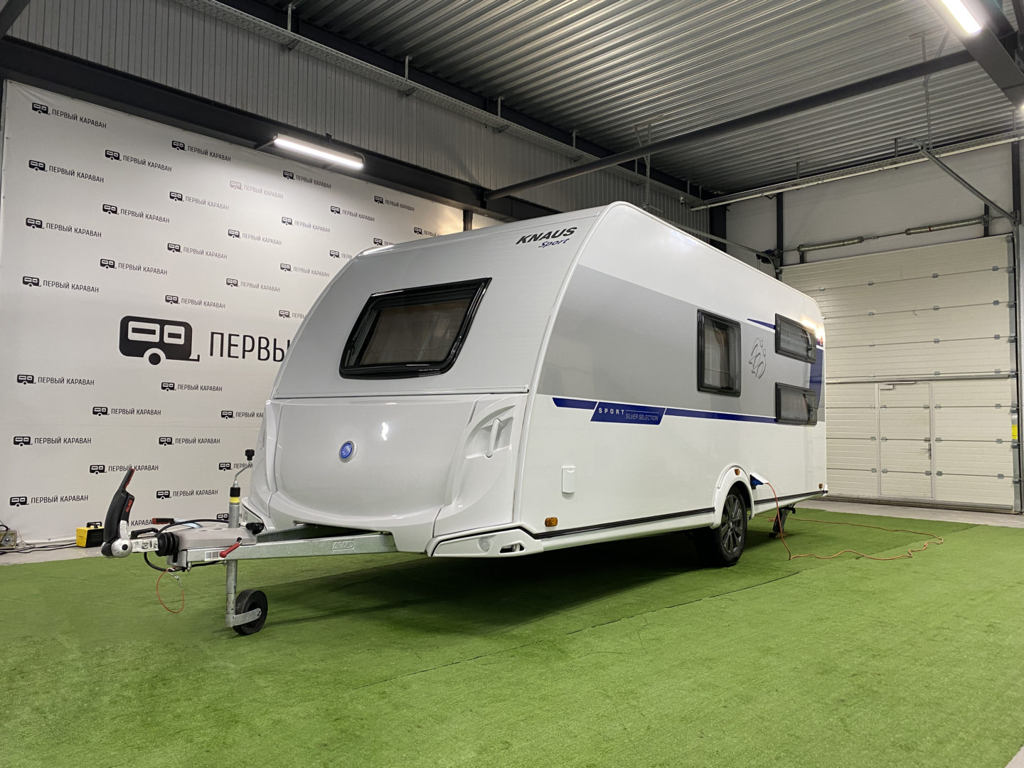 Knaus Sport 500 KD SS фотография номер https://admin.1caravan.ru/wp-content/uploads/2021/12/1-11.jpg