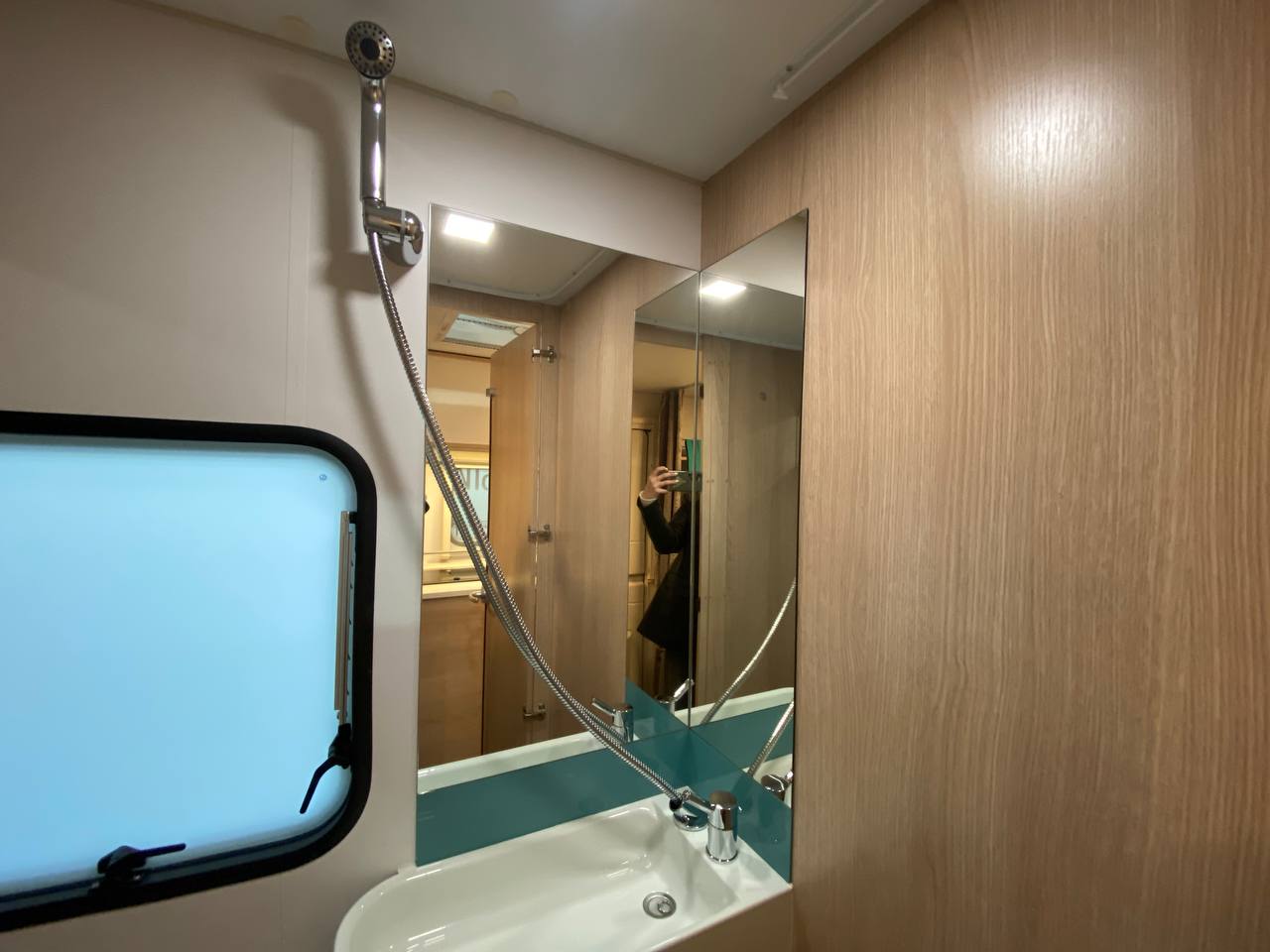 Adria Aviva 360DD фотография номер 18332