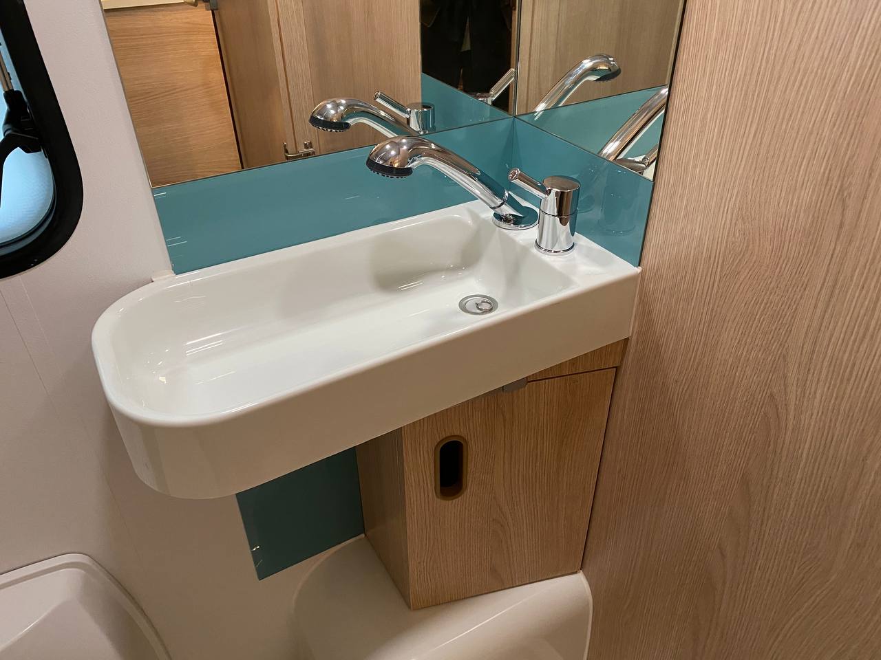 Adria Aviva 360DD фотография номер 18333