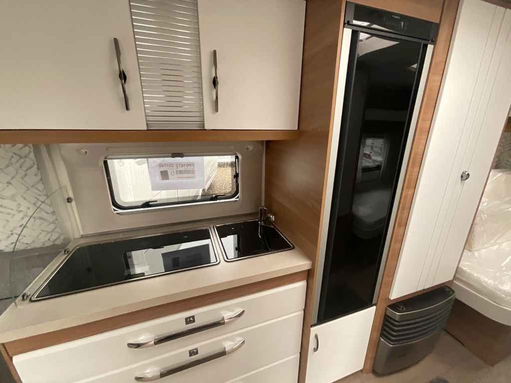 Hobby De Luxe 540 UL фотография номер 30281
