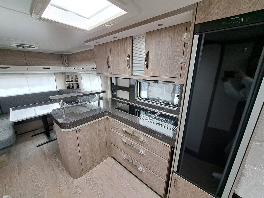Hobby Prestige 620 CL фотография номер 30573