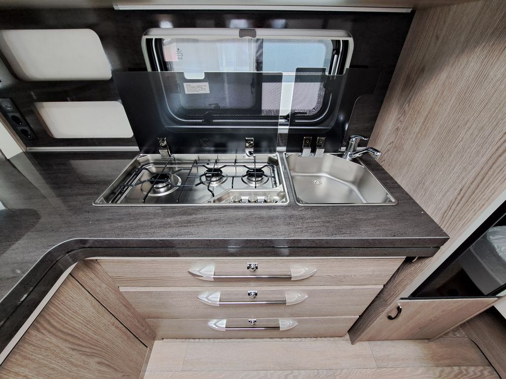 Hobby Prestige 620 CL фотография номер 30574