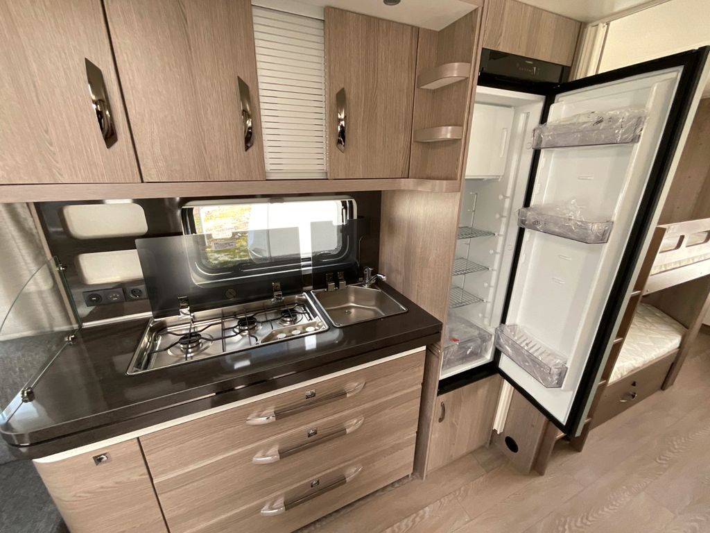Hobby Prestige 720 UKFe фотография номер 30646