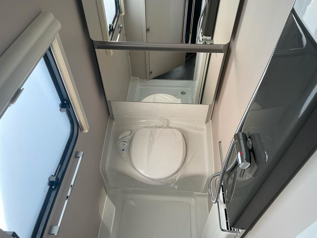 Adria Adora 522 UP фотография номер 32584