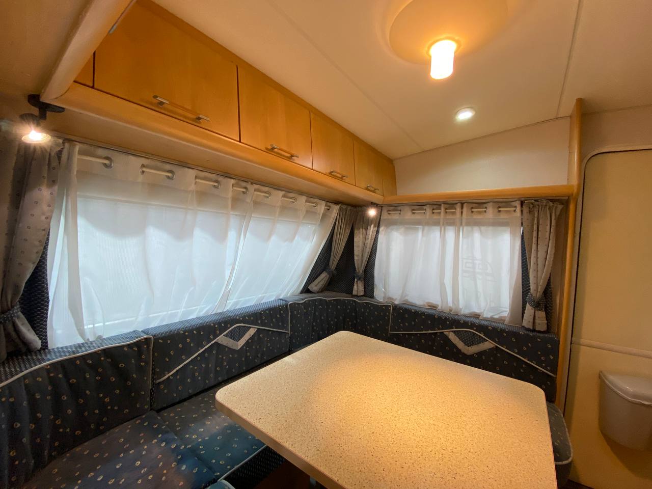 Burstner Ventana 480 TK 2002 фотография номер 33459