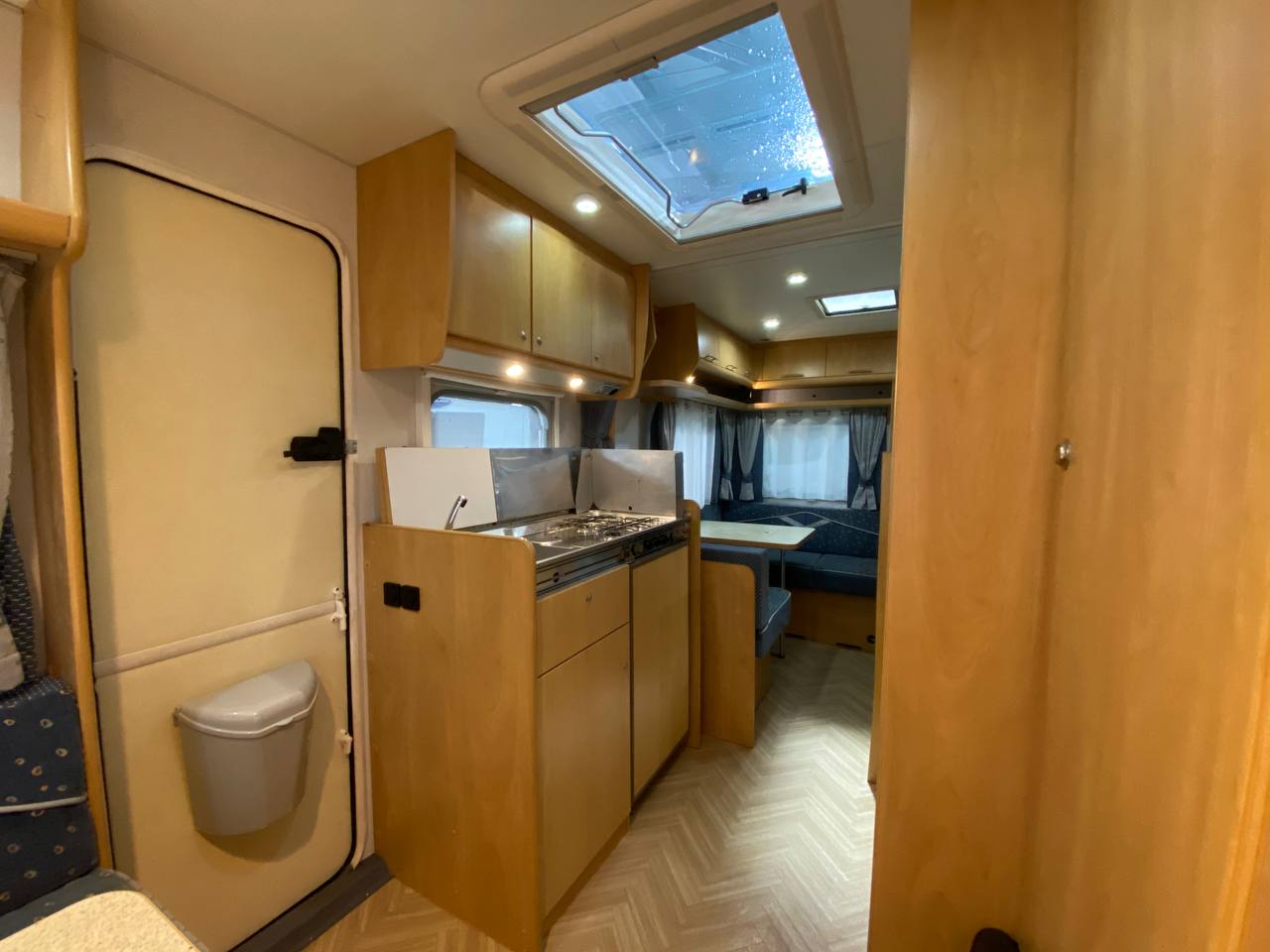 Burstner Ventana 480 TK 2002 фотография номер 33460