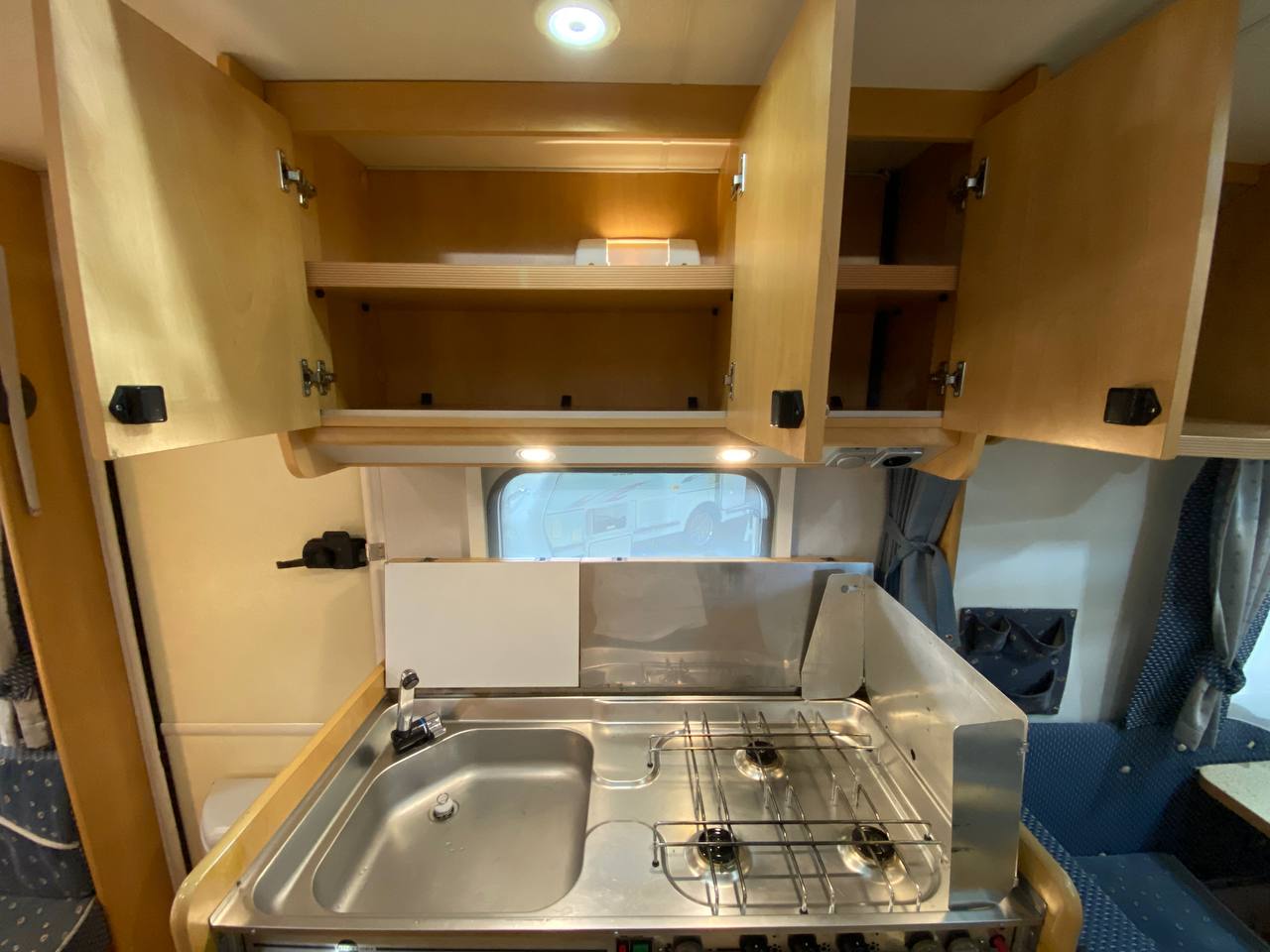 Burstner Ventana 480 TK 2002 фотография номер 33461