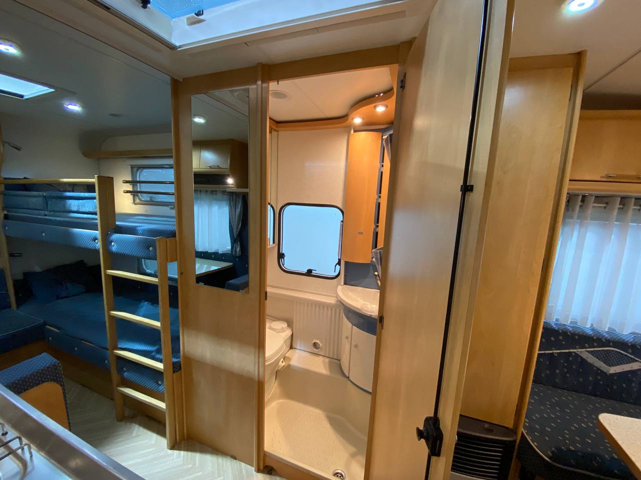 Burstner Ventana 480 TK 2002 фотография номер 33467