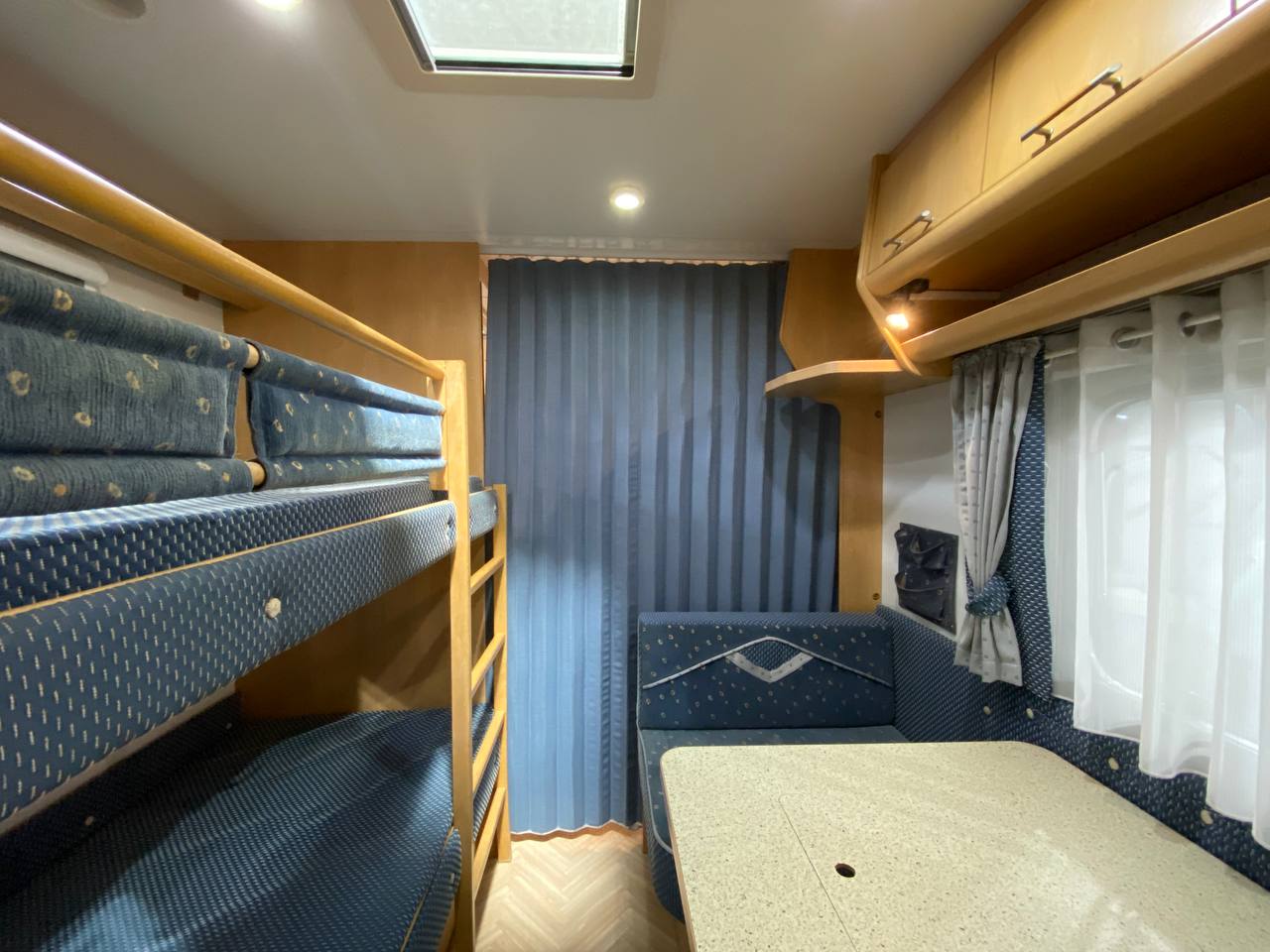 Burstner Ventana 480 TK 2002 фотография номер 33474