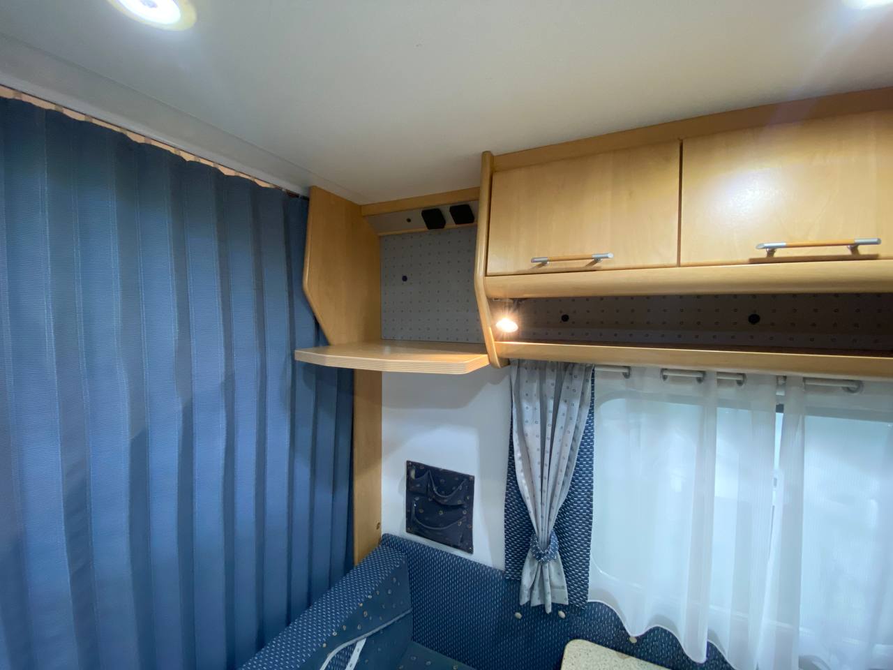Burstner Ventana 480 TK 2002 фотография номер 33479