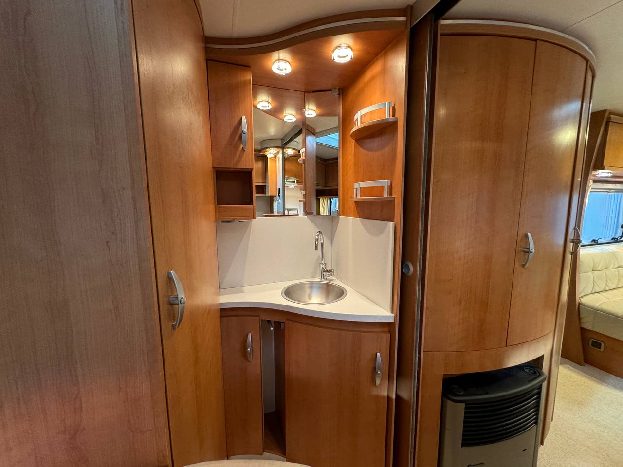 Knaus StarClass 550 2006 фотография номер 37958