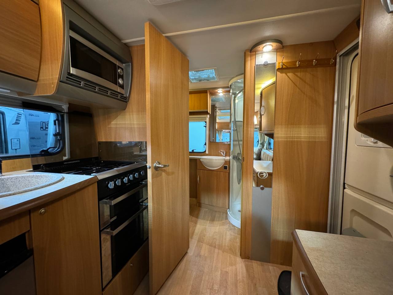 Swift Challenger 480 2010 фотография номер 40745