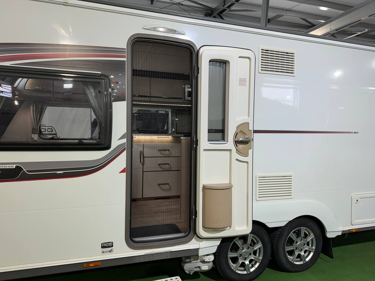 Coachman Laser 675 2017 фотография номер 40168
