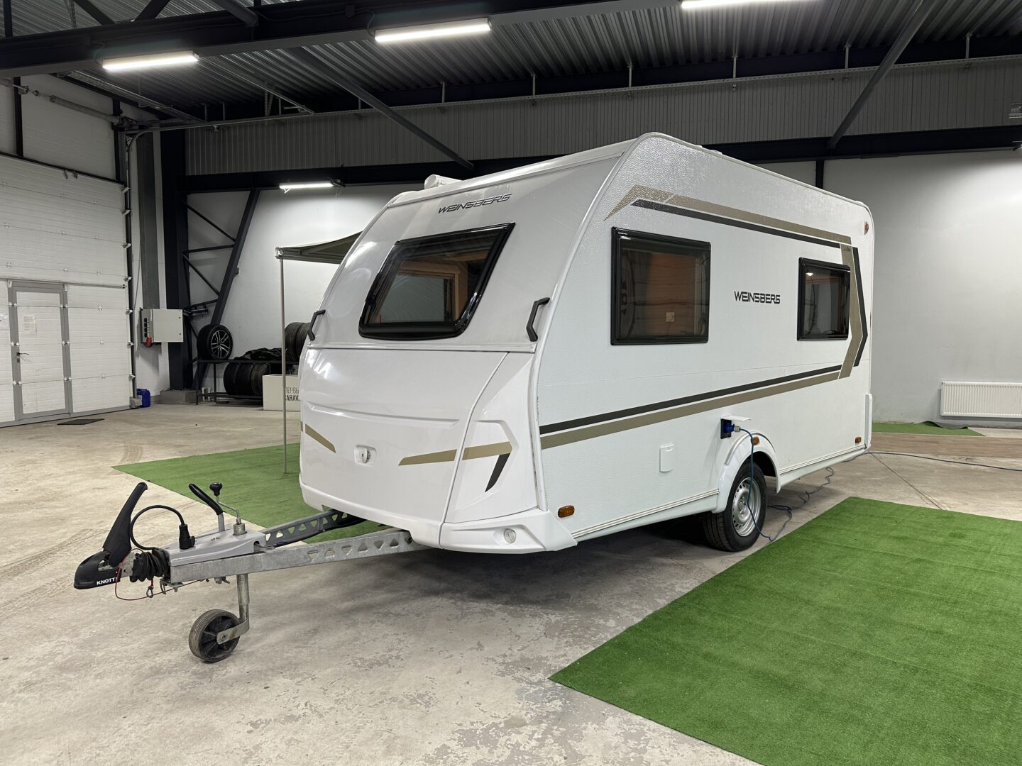 Weinsberg CaraOne 390 QD 2023 фотография номер https://admin.1caravan.ru/wp-content/uploads/2024/09/IMG_8507.jpg