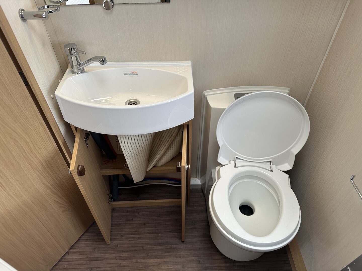 Compass Corona 540 2014 фотография номер 54947