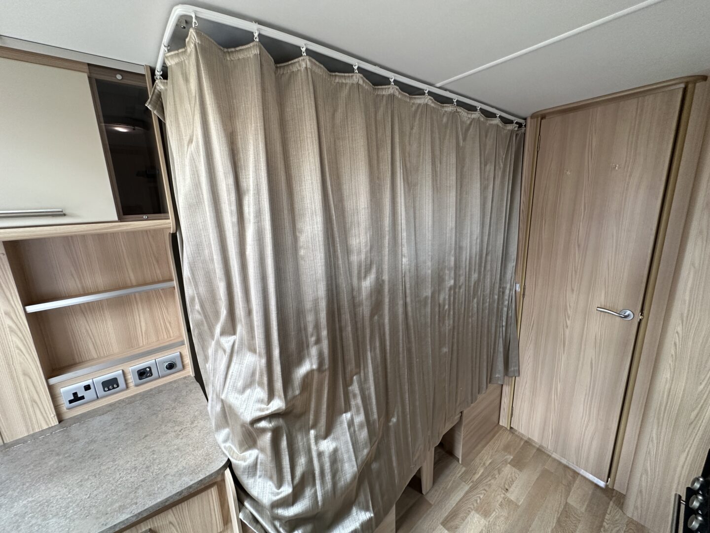 Coachman Amara 520/4 2011 фотография номер 54873