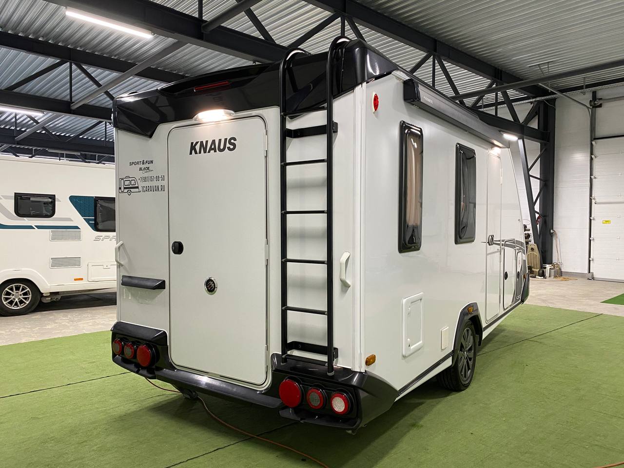 Knaus Sport&Fun 480 QL Black Selection фотография номер 31178