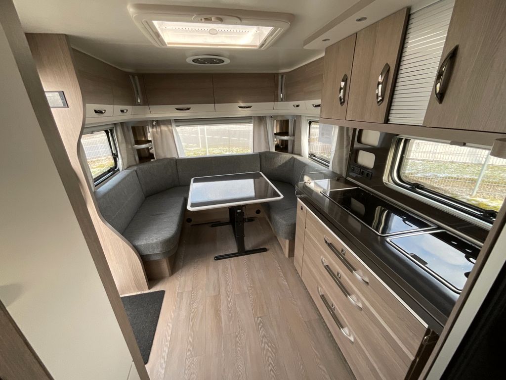 Hobby Prestige 720 UKFe фотография номер 30645