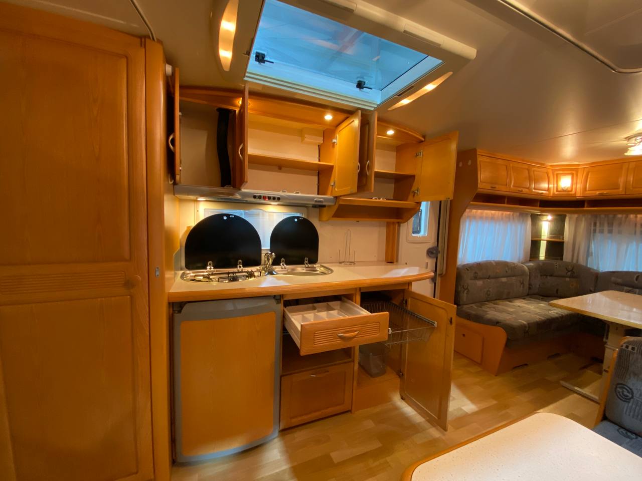 Hobby Prestige 720 UML 2005 фотография номер 34807
