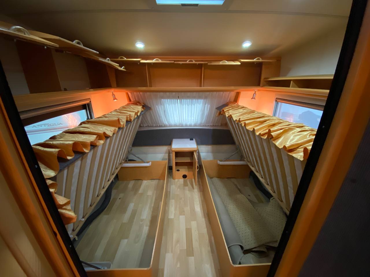 Hobby Prestige 720 UML 2005 фотография номер 34821
